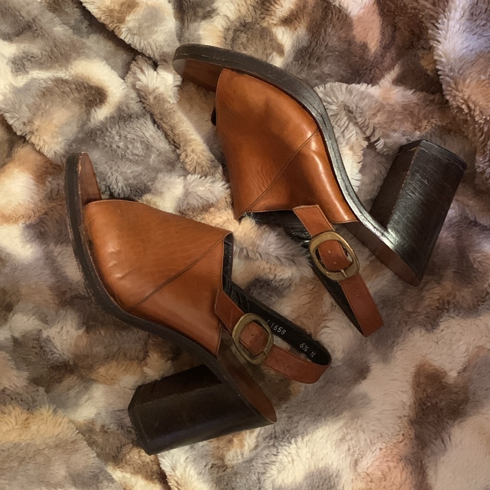 MARTINI OSVALDO Leather Heels / Sandals — 6.5 - Picture 2 of 12